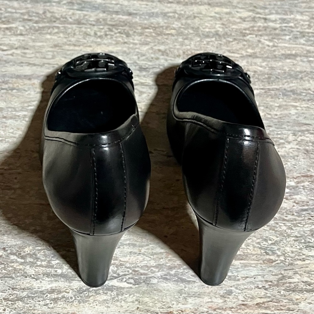 Tory Burch Austin Dark Brown Calista Logo Cone Heels with Signature Medallion - Picture 3 of 17